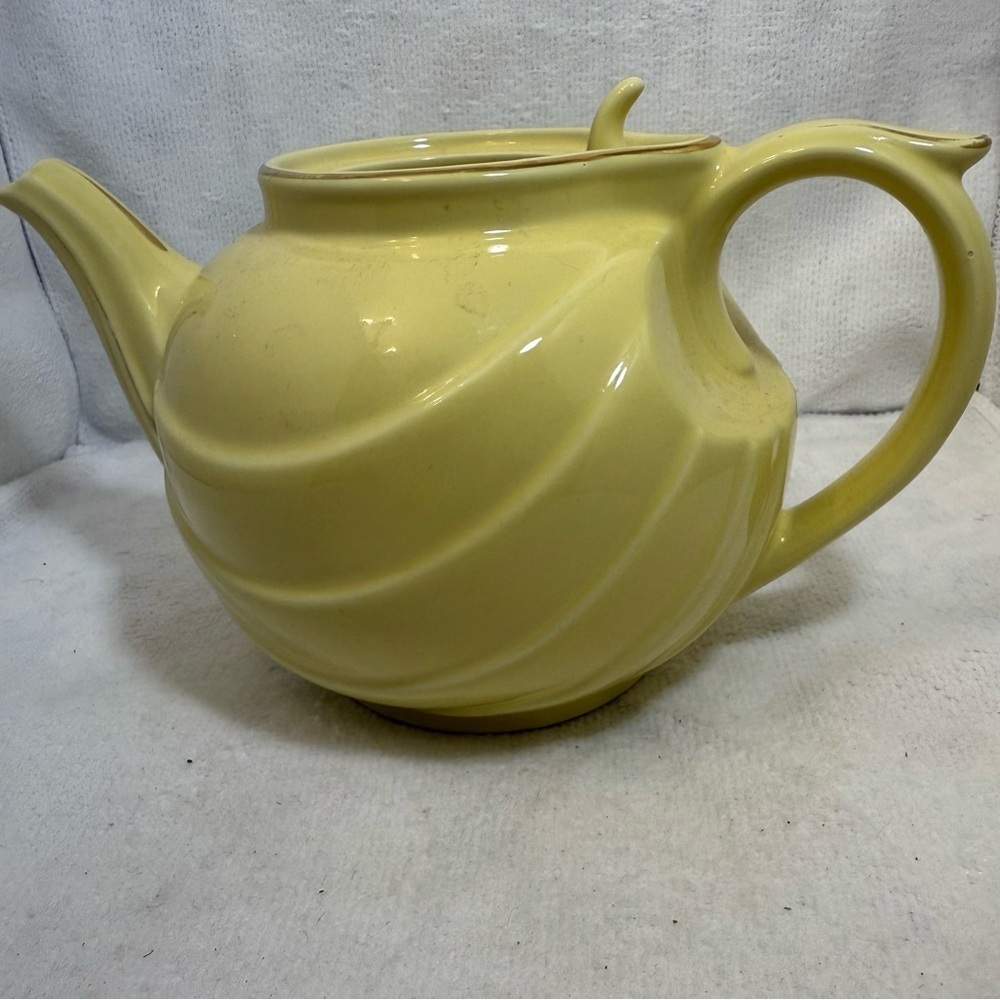 1930s Hall Canary Yellow Teapot Art Deco Hook In Lid, Tea Lover USA 0799 - Picture 8 of 9